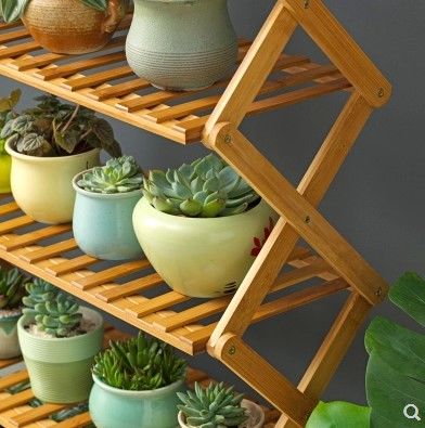 好久没坐公交，无意间看到高层住户家阳台，真有潮流，拍照回去学