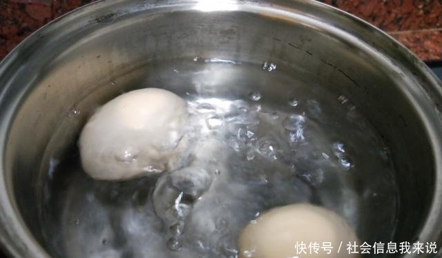 「漂亮」女人每天喝点“它”，补血养颜，皮肤白里透红，气色好，素颜都美！