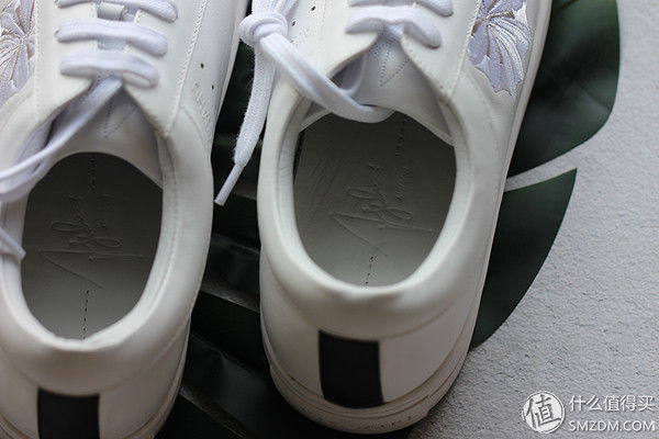 【好物分享】 篇十:方头AJOY SAHU小白鞋，穿出与众不同style!