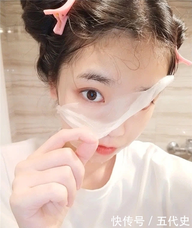  『脸上』女人40岁以后，敷面膜要记住“三不要”，不然敷再贵的面膜也白搭