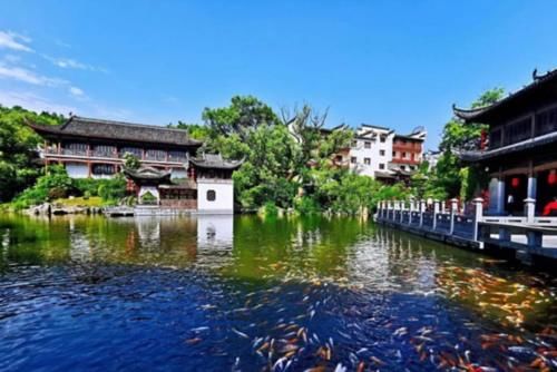 穿汉服才能进的景区！工作人员说古文，网友：这是穿越了