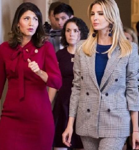 伊万卡穿各色西装气质优雅, 同父异母的妹妹差远了, 网友: 没法比