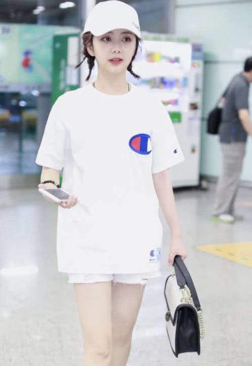 谭松韵又出新技能？只是换了个发型堪比整容，看到后网友纷纷点赞