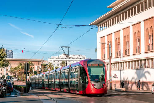 法国在非洲建立一座“欧洲城市”,穷人富人分开住,但经济发达