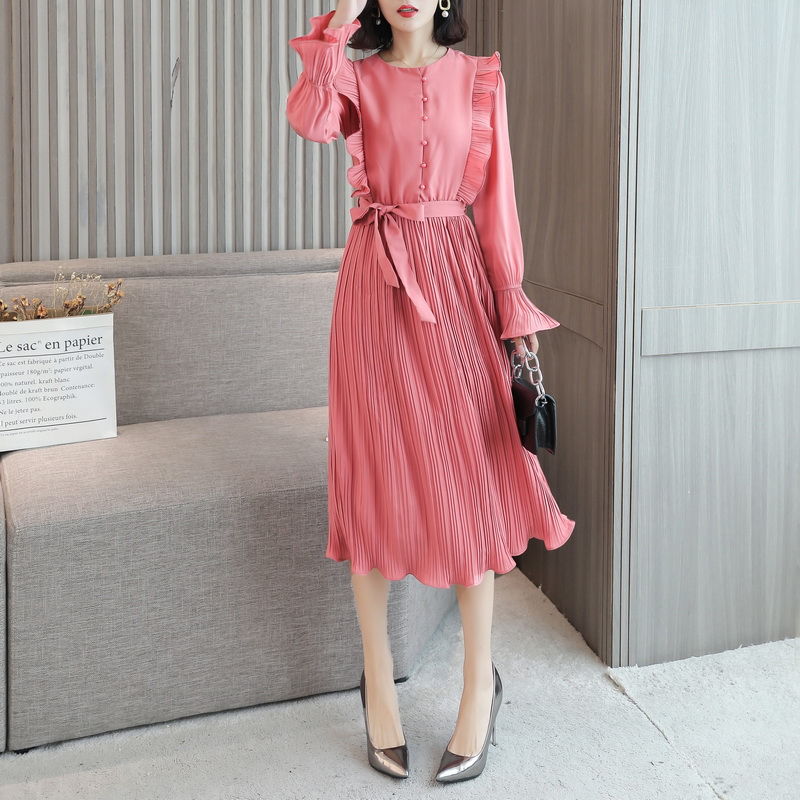 太美了，这才是6070后女人的高雅裙，减龄洋气显嫩美，美爆了