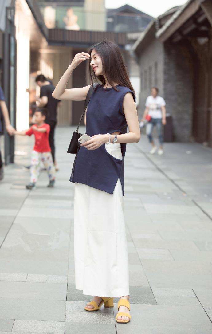 成都街拍, 时尚清新的夏季搭配示范, 柔美百搭随心而变