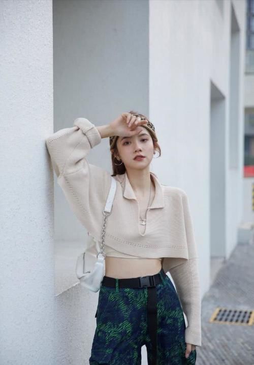  「生在选择」小姐姐真会穿，简单的衣服穿出大牌效果，这就是会穿懂搭的魅力！