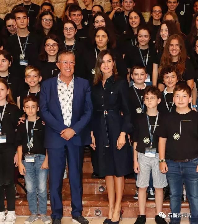 换季｜这三条秋季上班裙，全部来自王妃衣橱