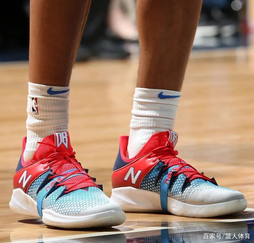  『球员』NBA球员上脚：伦纳德的NB篮球鞋，除了签名鞋还有低帮版！