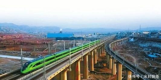  「火车站」中国“网红”火车站，站名错别字67年无人更改，小学