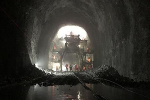  [中国]中国再创世界奇迹，横断山脉万米隧道被打通，被联合国认