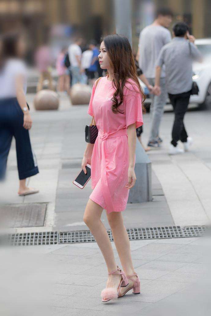 素人街拍: 揭晓那些长腿美女的秘密