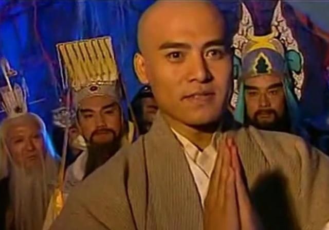  法力：《西游记后传》六耳为什么打不过孙悟空？跟唐僧取回来的经书有关