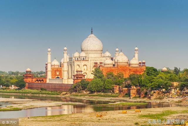 印度香烟有多贵,为啥印度人1根1根的买?游客看到盒子差点吐了!