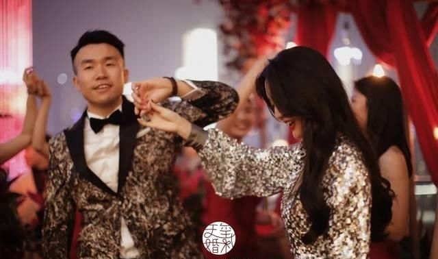 『完美』红黑配婚礼,高级与质感的完美结合