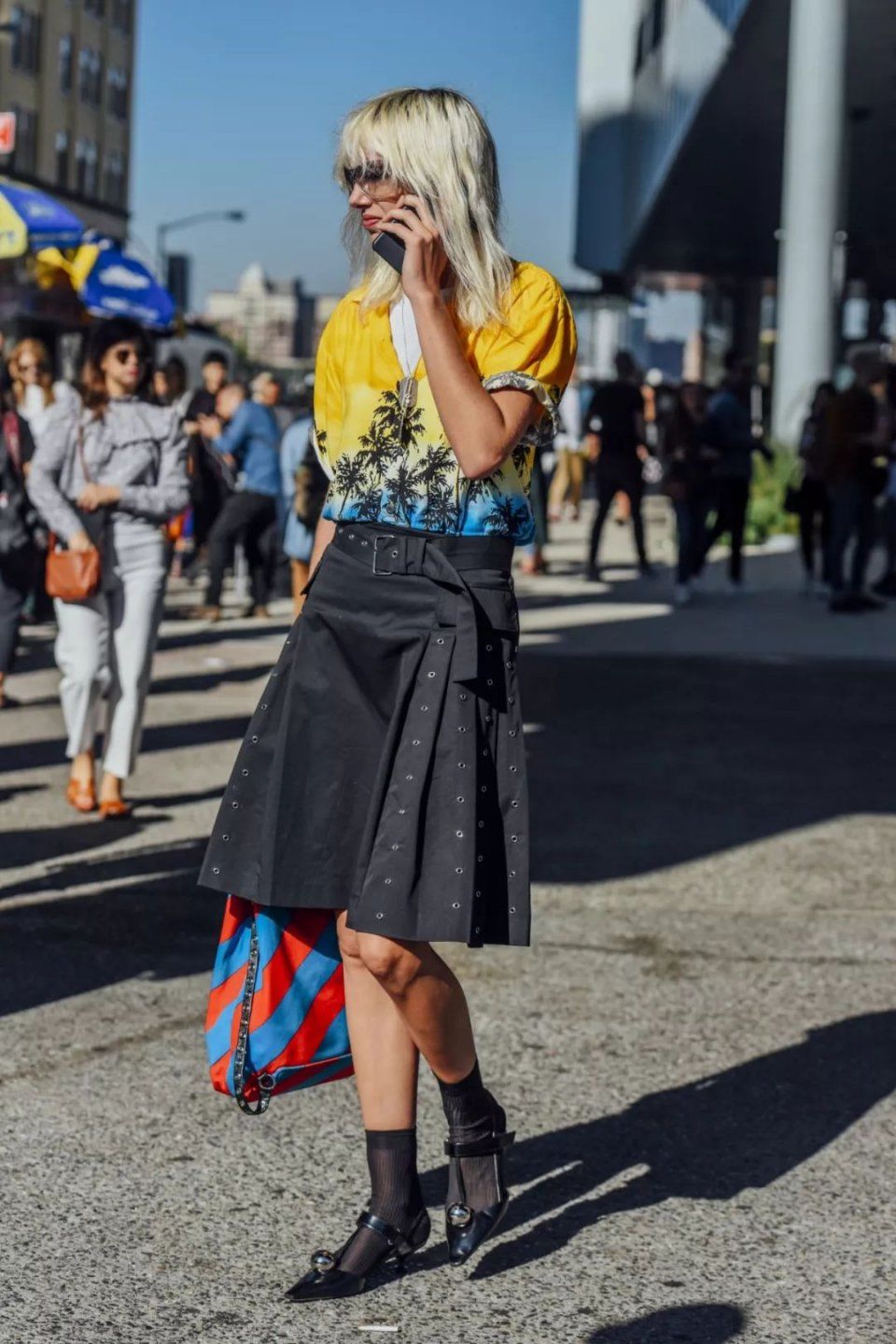 我被今年这个流行色圈粉了，太吸睛!