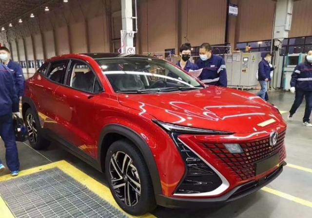  「泄露」长安UNI-T跨界SUV工厂照泄露！3个月后上市，12万起你会买吗？