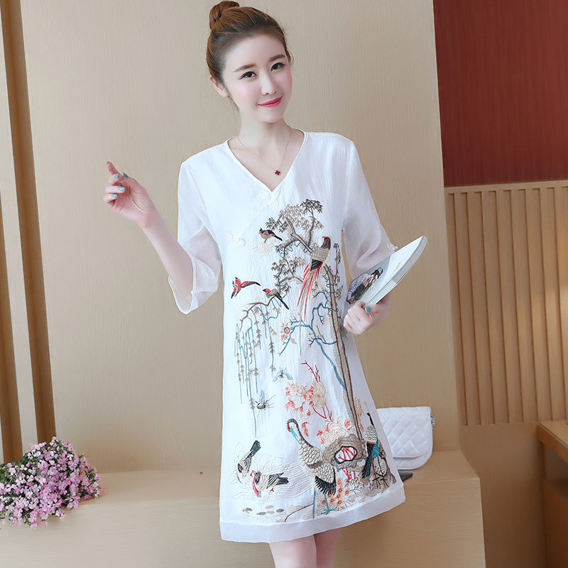 初秋温差有点大，别穿吊带裙了!初秋新款长袖裙，又美又嫩