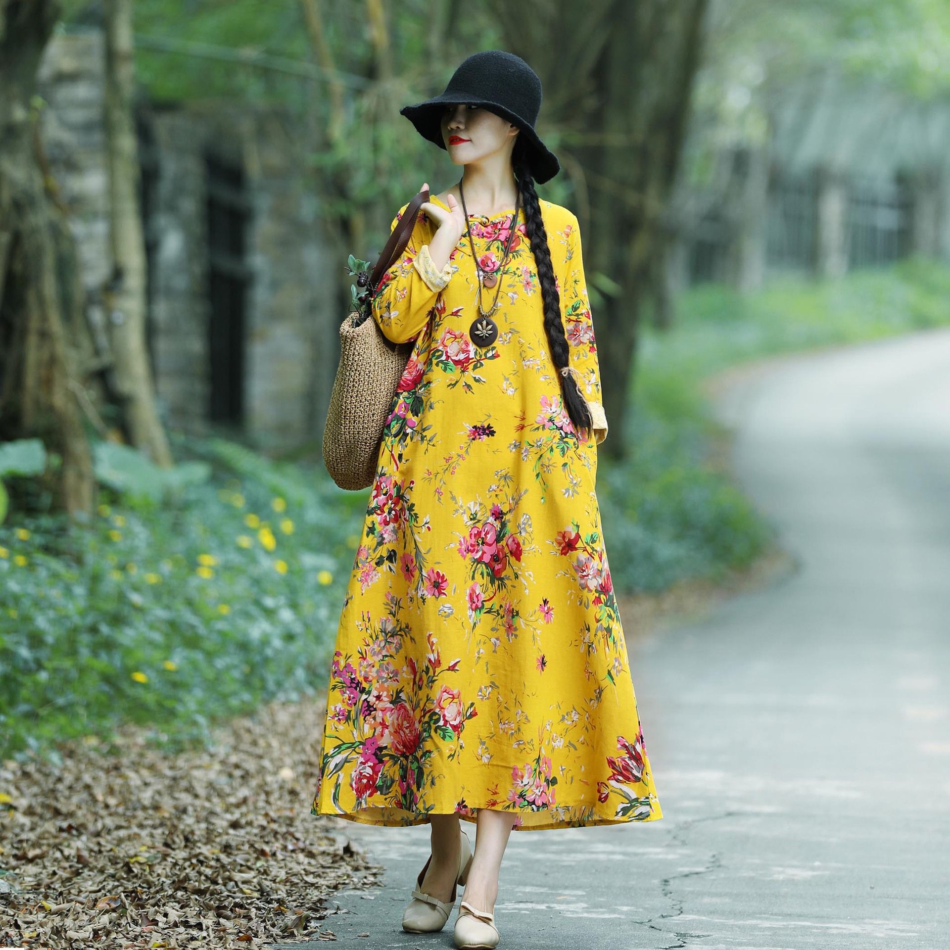 这裙子刚上市就火!一款比一款洋气，70后老婆穿，美得楚楚动人