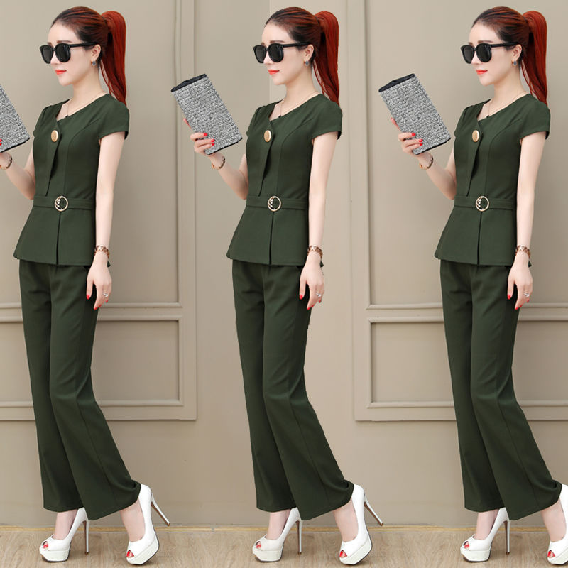 美观得上天的一款连衣裙，展上身效果棒棒哒，时尚又温柔