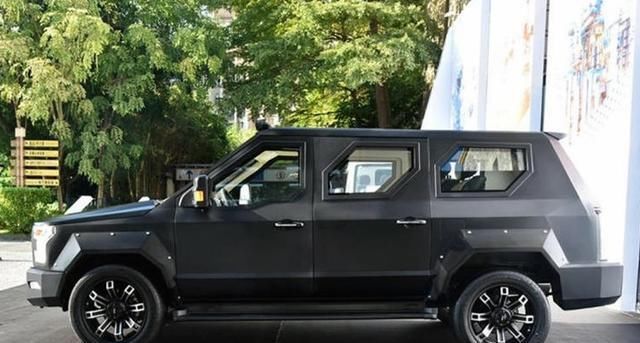  『SUV』北汽打造出的又一“硬汉子”SUV，防弹玻璃扶持，前脸神似猛禽