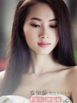 高冷长发打造时尚女郎 满满的仙气