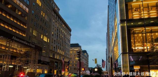 全球最“奢侈”的两条街，一条在美国，另一条在中国香港