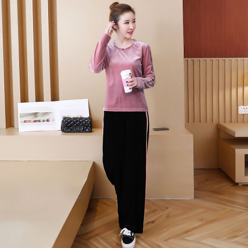 女人再懒，也别穿打底裤出门!秋天流行这样的休闲装，优雅又大方