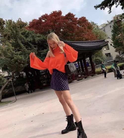 『色系的衣服』小个子女生的正确穿搭,这样穿1米5也能变成1米7,轻松拯救小短腿