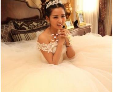 何洁否认“婚内出轨”，深夜发文喊冤，网友：马蓉又出现了！