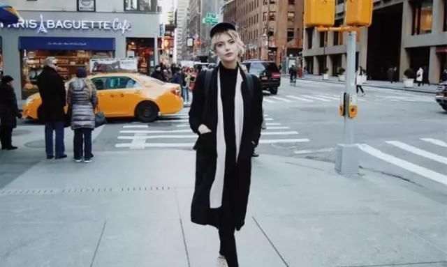  『博主』今夏跟着时尚博主三木学穿搭,简单优雅!