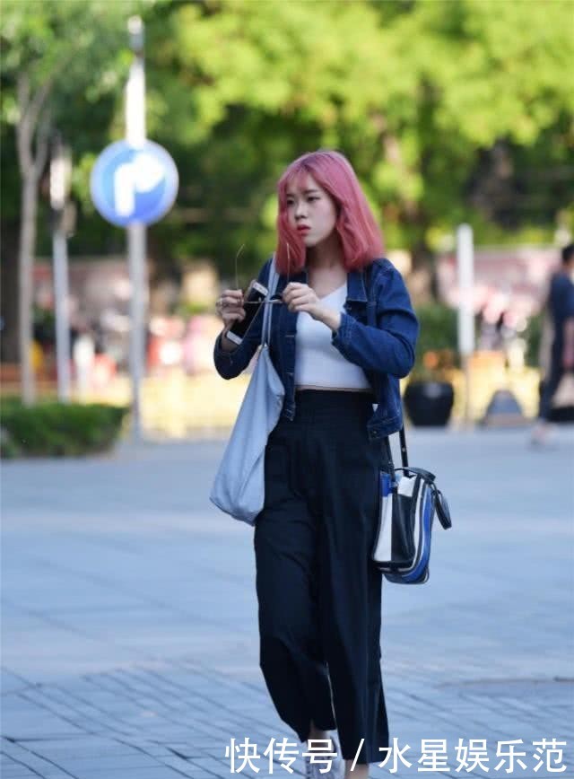  『显现出来』穿着轻松自如还十分有范，让你的美在不经意间显现出来