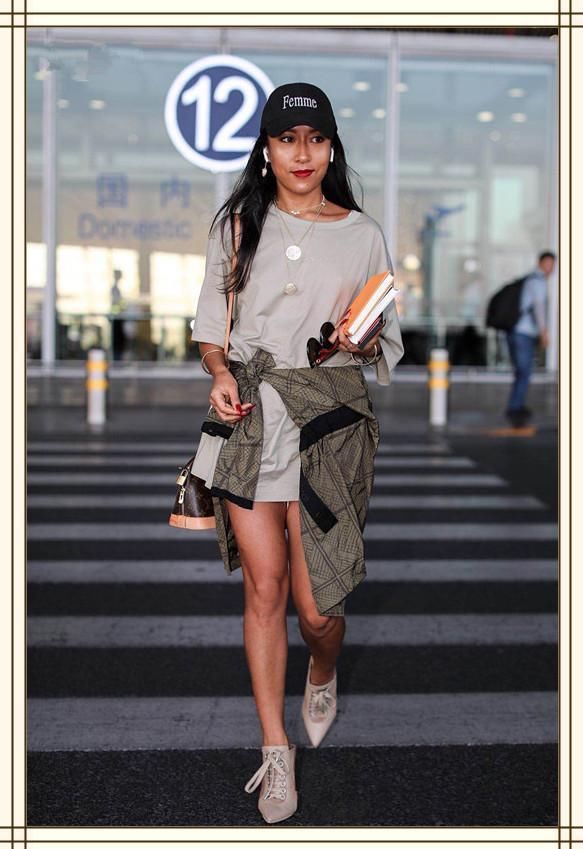 吉克隽逸咋想的？腿粗还穿窄短裤，勒出的赘肉看得我尴尬症都犯了