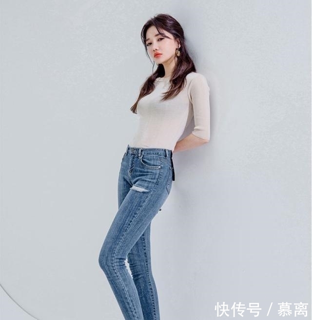『舒适』牛仔裤穿出清爽感觉,自然随意穿着舒适,长腿清新自然迷人!