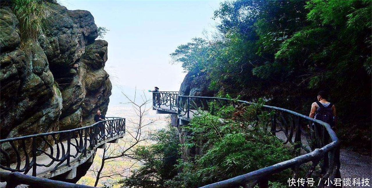 我国“最良心”小商店，建在百米悬崖上，一瓶水却只卖2元钱