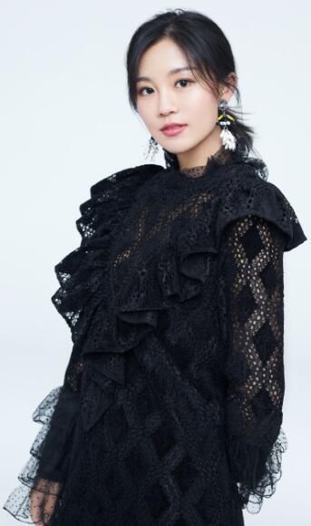 火箭少女进化论--请安心的在设计师赵晗羽的世界里发光