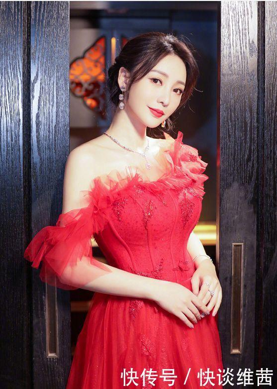 演员请就位主持人柳岩尴尬