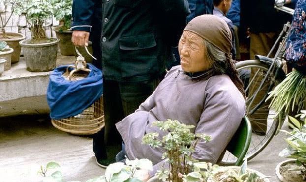 老照片：1984年河南洛阳，百姓生活朴实，为何如今乌烟瘴气！