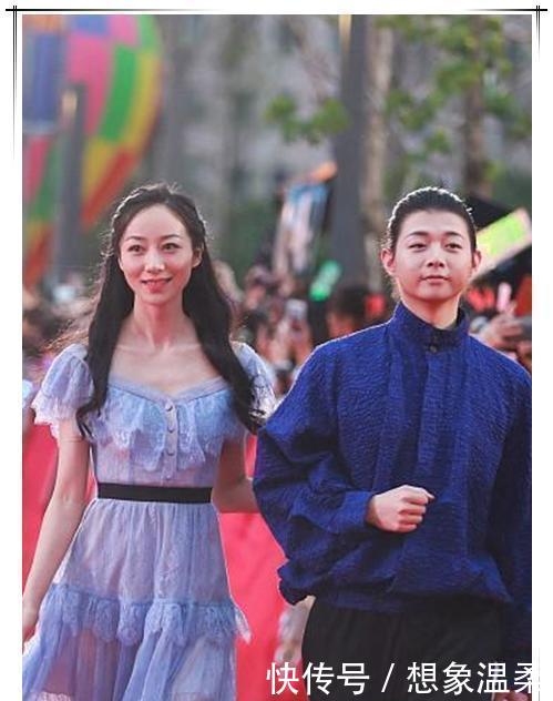 当35岁韩雪撞上31岁赵丽颖, 终于见识了大家闺秀和小家碧玉的差距