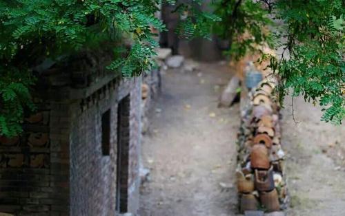 “铜钱”垒墙,陶瓷盖房,河南这座“土豪村”曾比肩景德镇