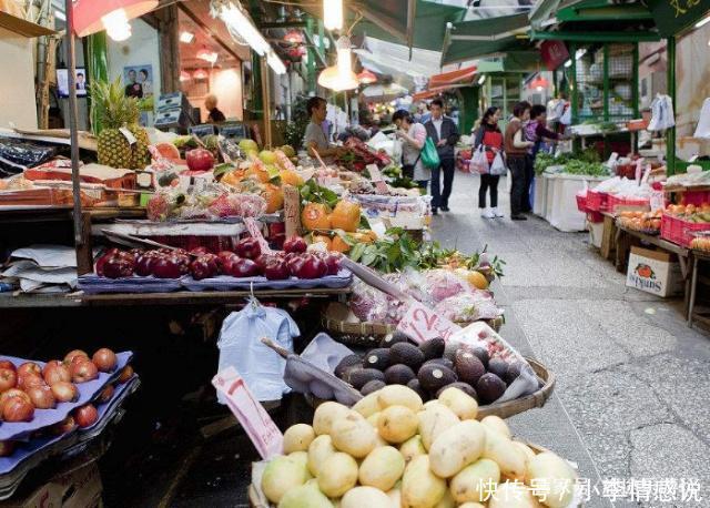 西方国家对东方菜市场的评价日本干净，印度脏乱，中国就一个字