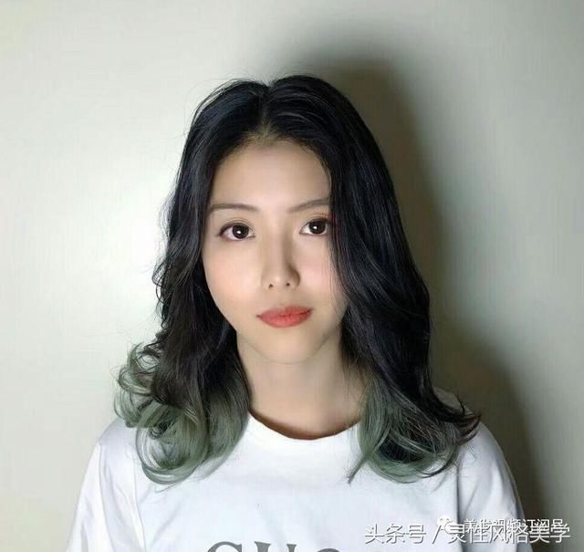 秋天发型这样烫最美，最优雅，最自然，时尚！