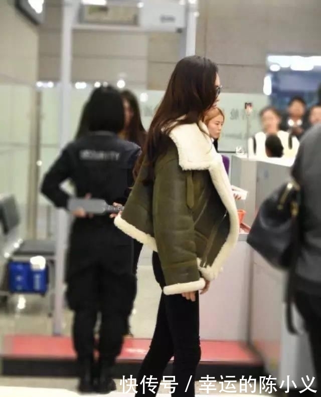  「显瘦」比大衣温暖、比羽绒服显瘦，今年最流行的外套是这件！