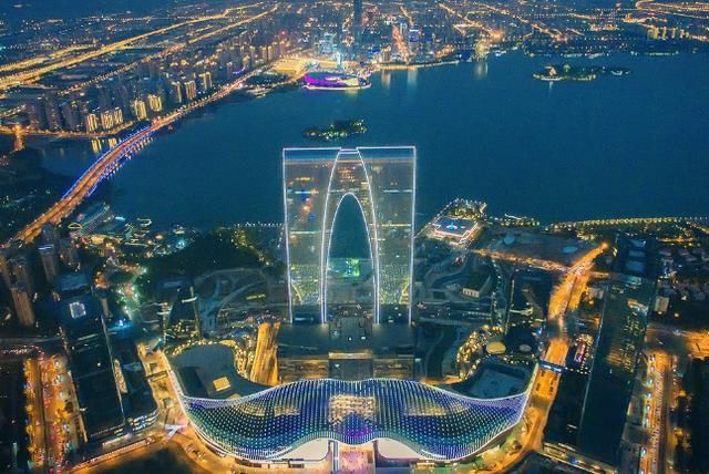 中国“最牛”地级市，有11个火车站，GDP过万亿，工业产值超上海