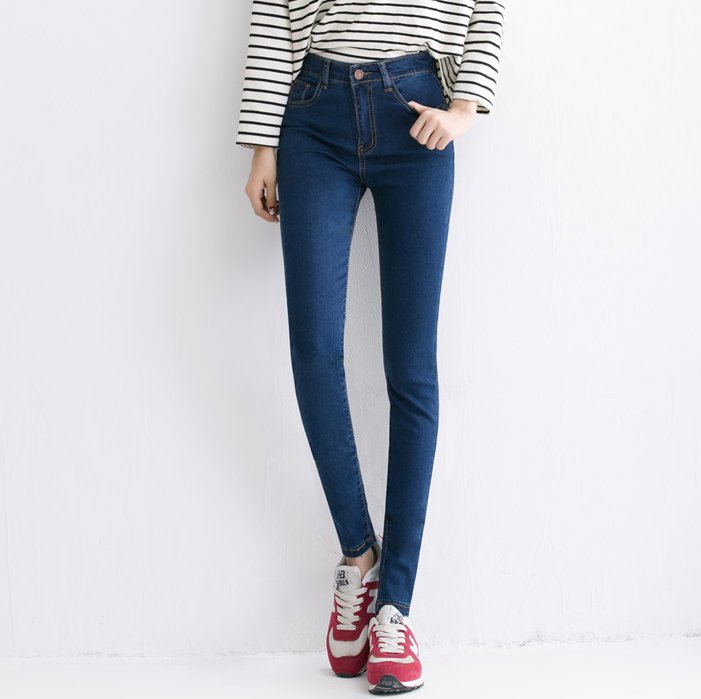 这些牛仔裤裤入秋后超火，时髦巨显高