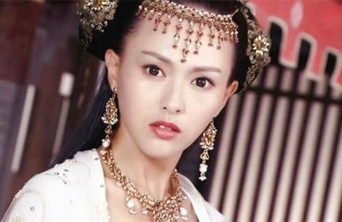 『首饰』古装美人戴一套首饰的造型,唐嫣、李沁、赵丽颖谁戴的最美