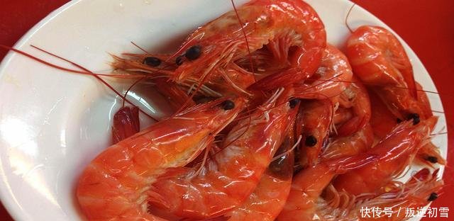 「渔具」鲫鱼爱吃的饵料不在渔具店，而在农贸市场，这些东西混搭就成