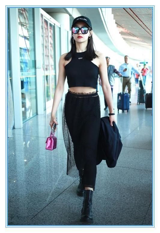 丝巾系脖子上已经过时了？宋茜直接挂裤子上，简直时髦到刮目相看