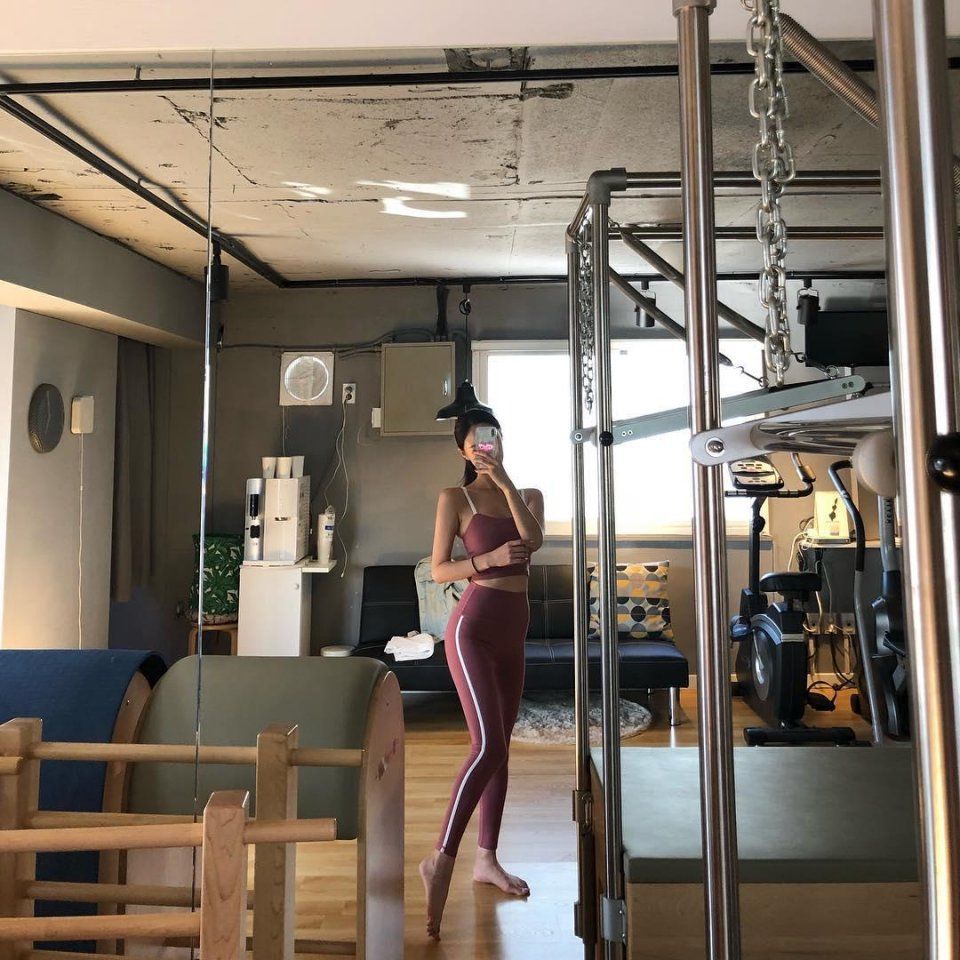 曾经是140斤胖妞,如今靠健身被称为长腿女神,火辣身材惹人爱!