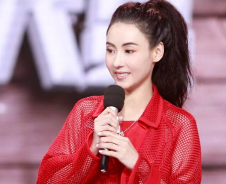 王菲谢霆锋怎么好上的